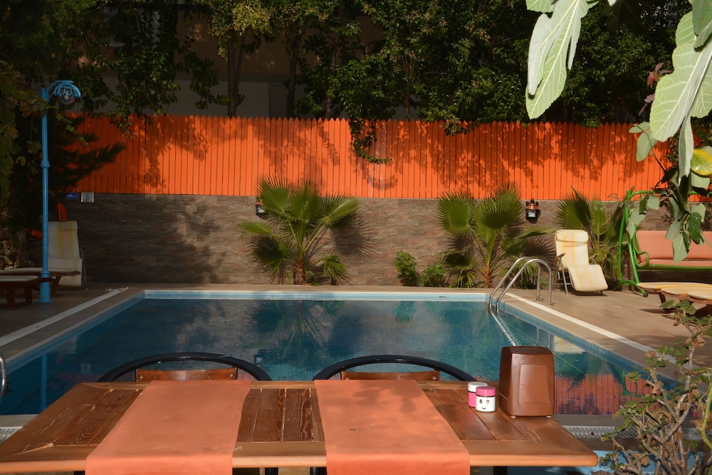 Kaliptus Hotel,Kemer>>Antalya,2 star