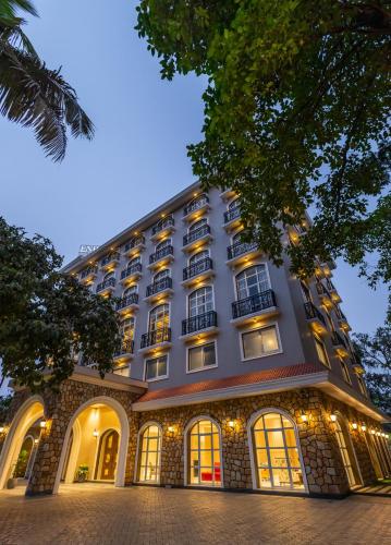 Enrise By Sayaji Lonavala,,4 star