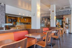 B&B Hotel Chartres Centre Cathédrale,Coulombs>>Chartres,3 star