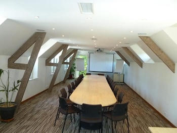 Hostellerie Du Royal Lieu,Compiègne>>Compiegne,3 star