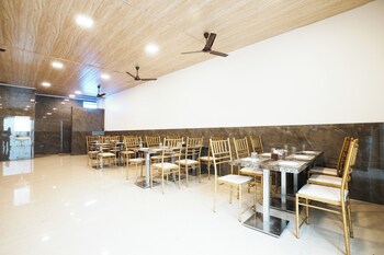 madhav residency hotel and banquet kalyan mumbai