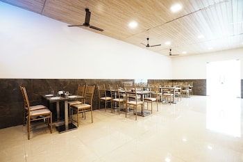 madhav residency hotel and banquet kalyan mumbai