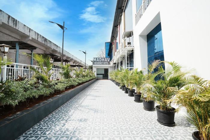 madhav residency hotel and banquet kalyan mumbai