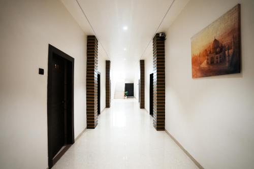 madhav residency hotel and banquet kalyan mumbai