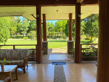 phuphamok valley resort