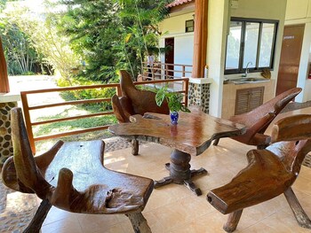 phuphamok valley resort