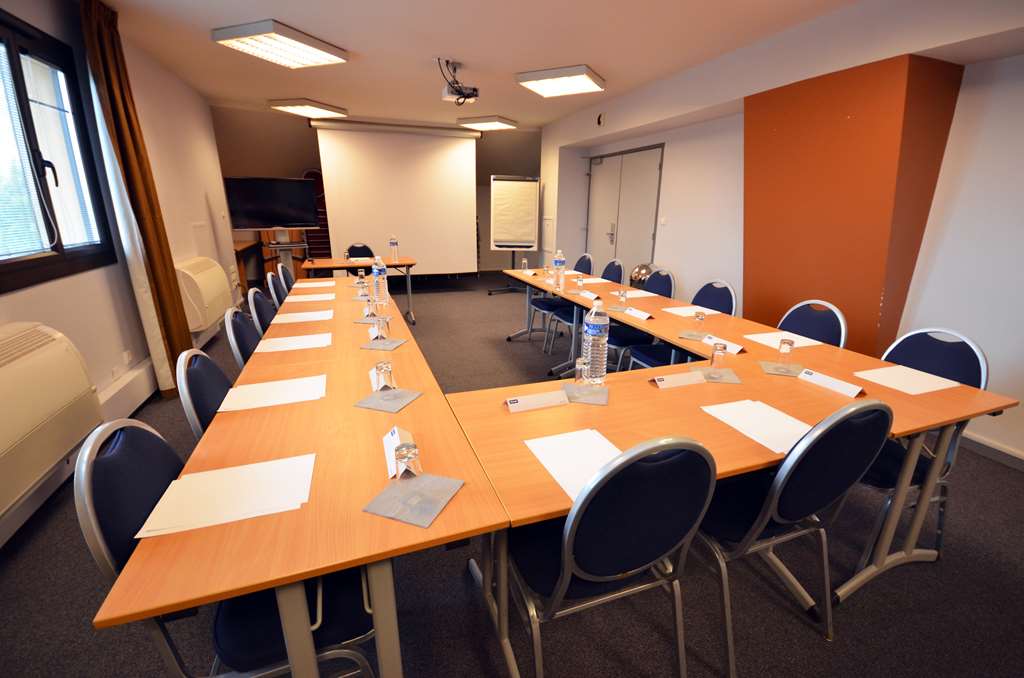 kyriad dijon est mirande