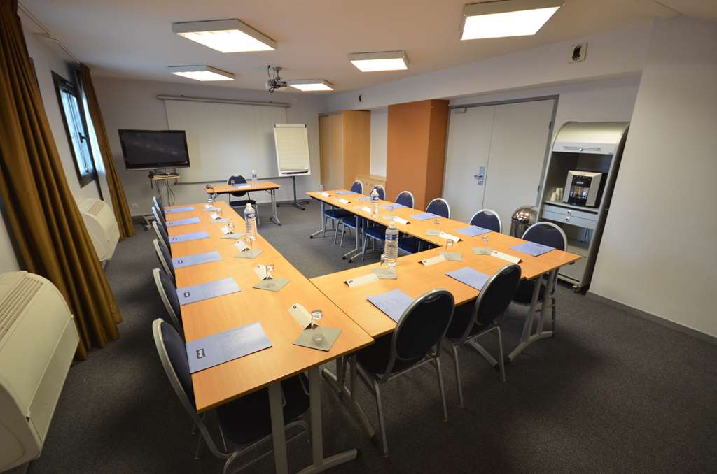 kyriad dijon est mirande