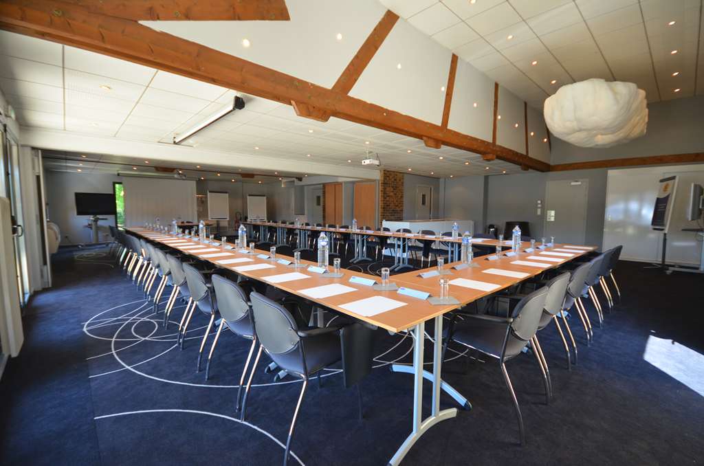 kyriad dijon est mirande