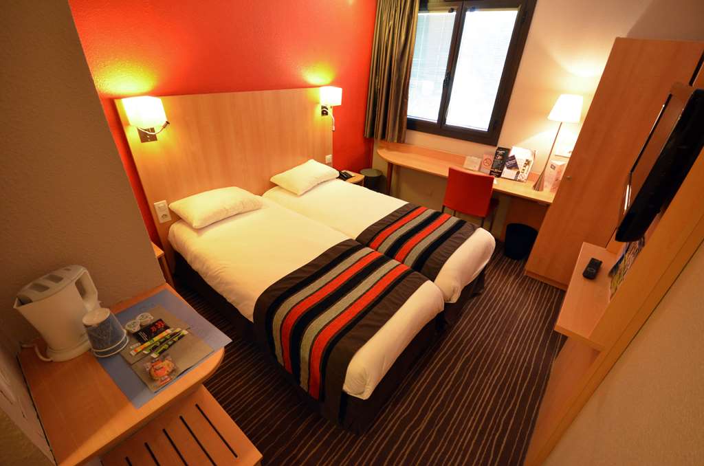 kyriad dijon est mirande