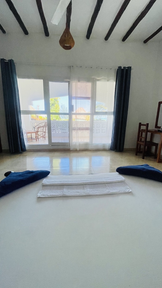 white star ocean view hotel