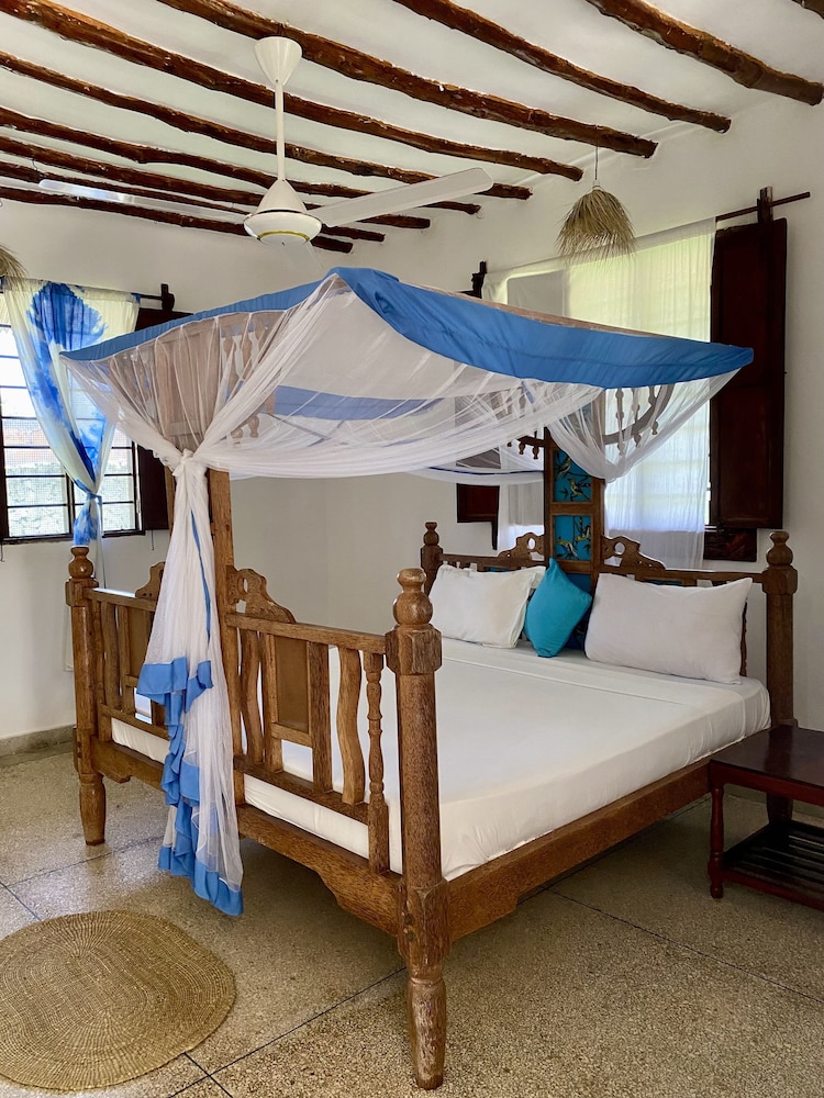 white star ocean view hotel