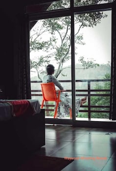 Wayand Whistling Woods,,2 star