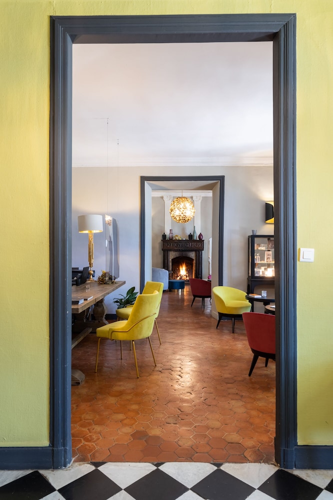 hotel and restaurant la magdeleine mathias dandine