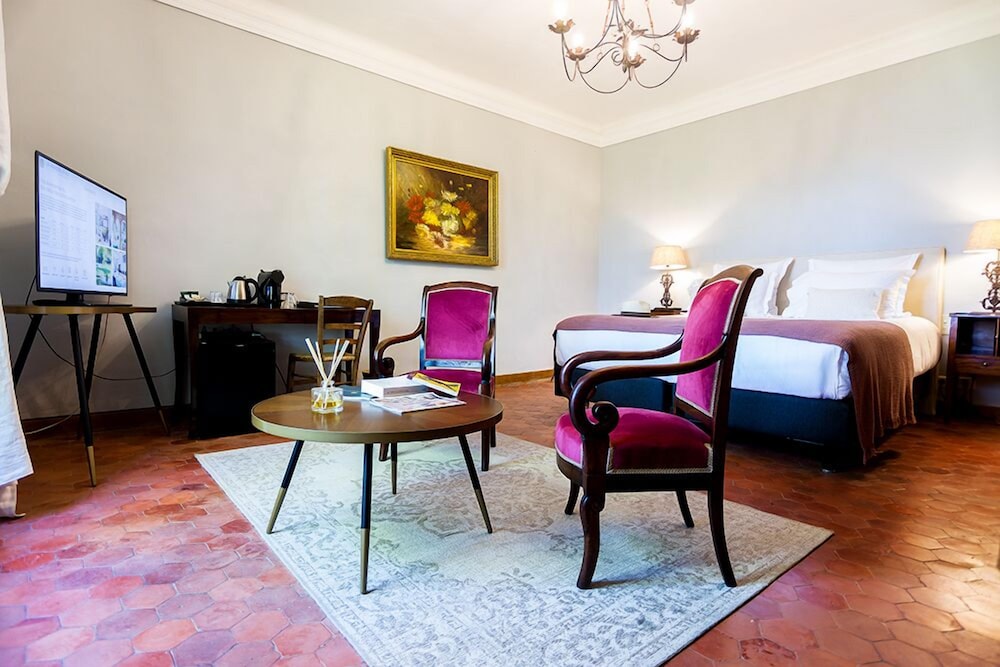 hotel and restaurant la magdeleine mathias dandine
