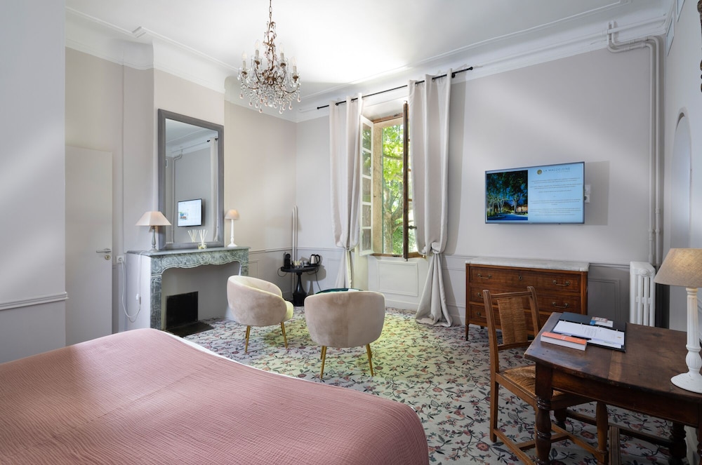hotel and restaurant la magdeleine mathias dandine