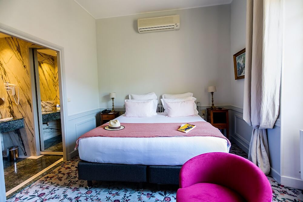 hotel and restaurant la magdeleine mathias dandine