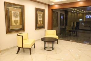 Hotel Sr Palani,,2.5 star