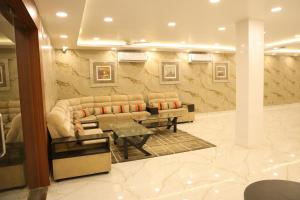 Hotel Sr Palani,,2.5 star