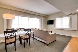 crest hotel suites