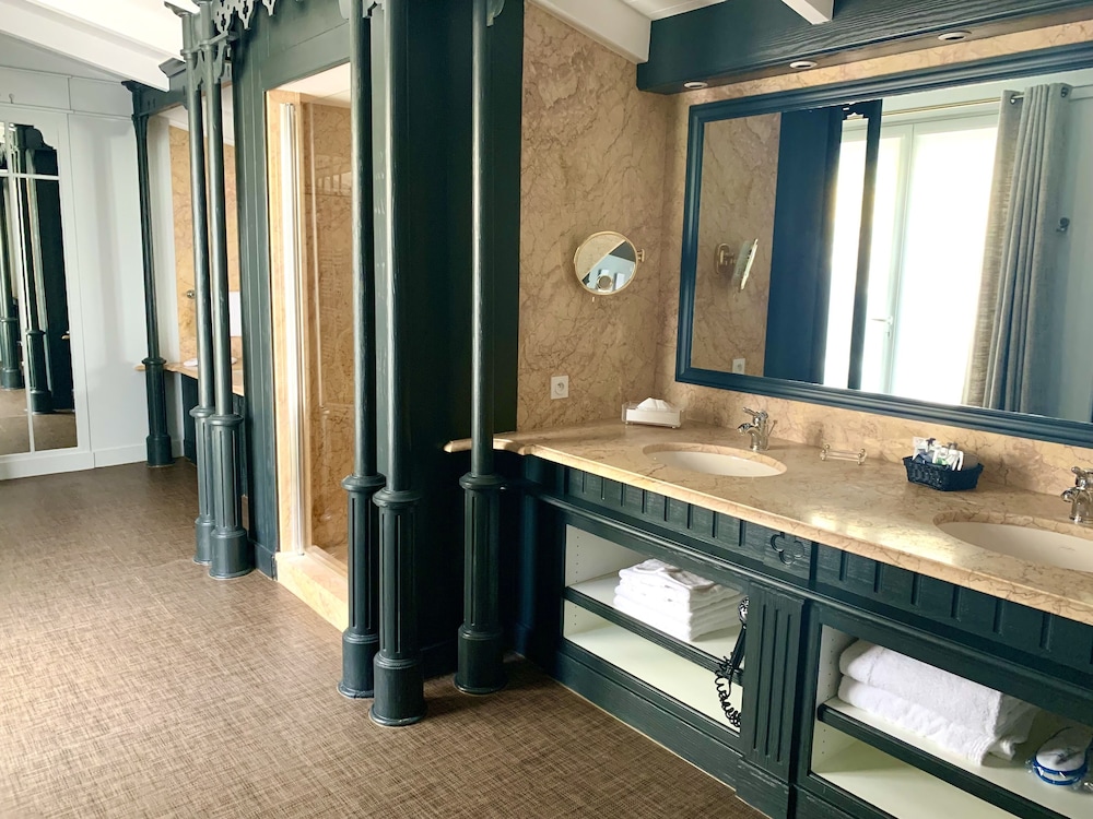 le richelieu hotel thalasso and spa