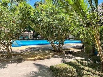 laguna palace michamvi kae