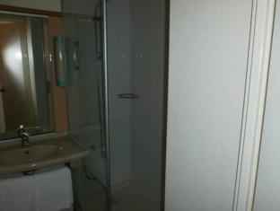 ibis la rochelle vieux port