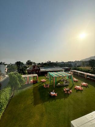 Hotel White Inn,,2 star