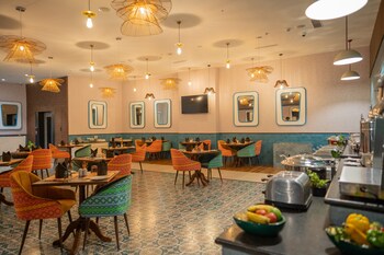Zibe Luxe Kakinada By Grt Hotels,,3 star