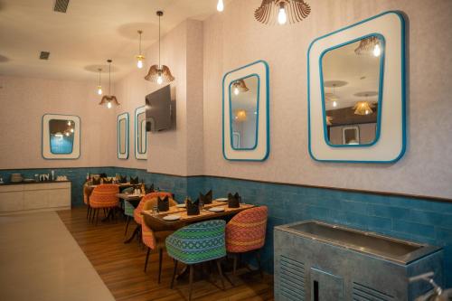 Zibe Luxe Kakinada By Grt Hotels,,3 star