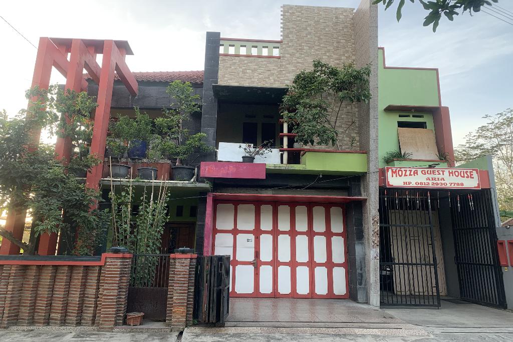 mozza guest house
