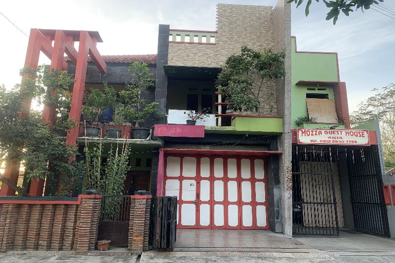 mozza guest house