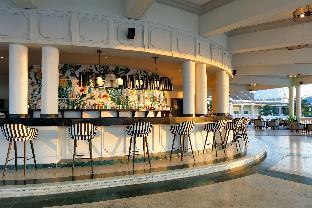 the signature level grand palladium lady hamilton