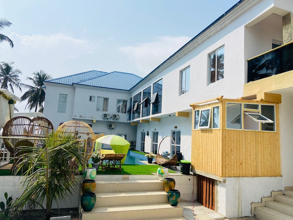 jet beach and hotel