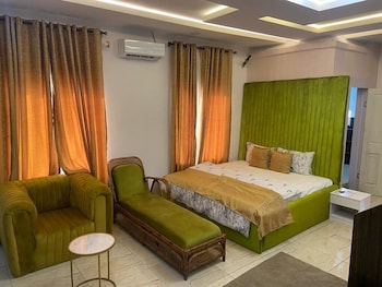 jet beach and hotel