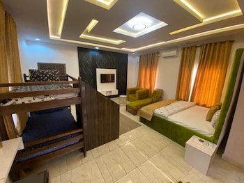 jet beach and hotel