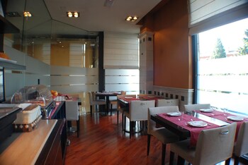 Hotel Mieres Del Camino,Langreo>>Asturias,3 star