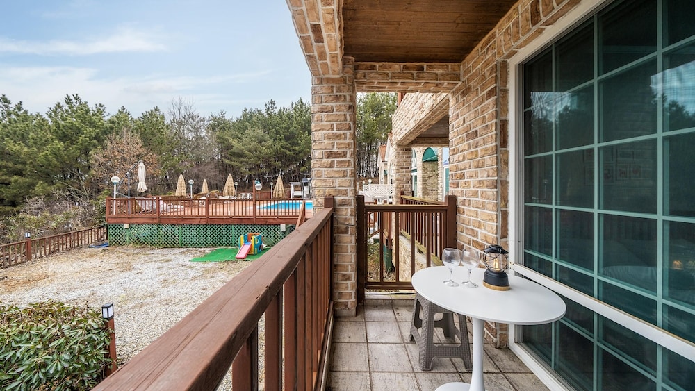 taean atirans beach pension