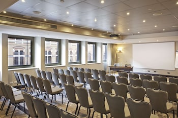 hilton milan