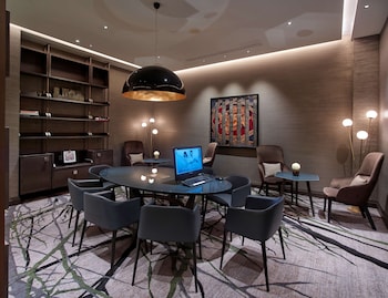 hilton milan