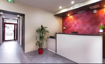 Hotel Des Pavillons,Batignolles>>Arc De Triomphe,2 star