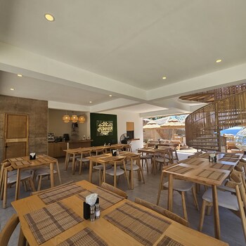 nadhibar resort