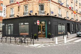 arty paris porte de versailles by river hostel