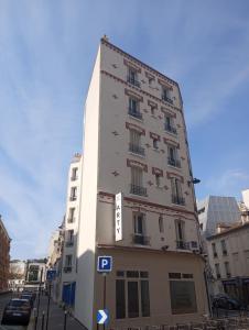 arty paris porte de versailles by river hostel