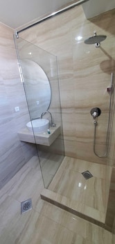 struga riverview hotel