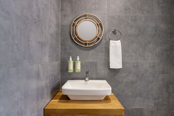 lemon tree wildlife resort kanha