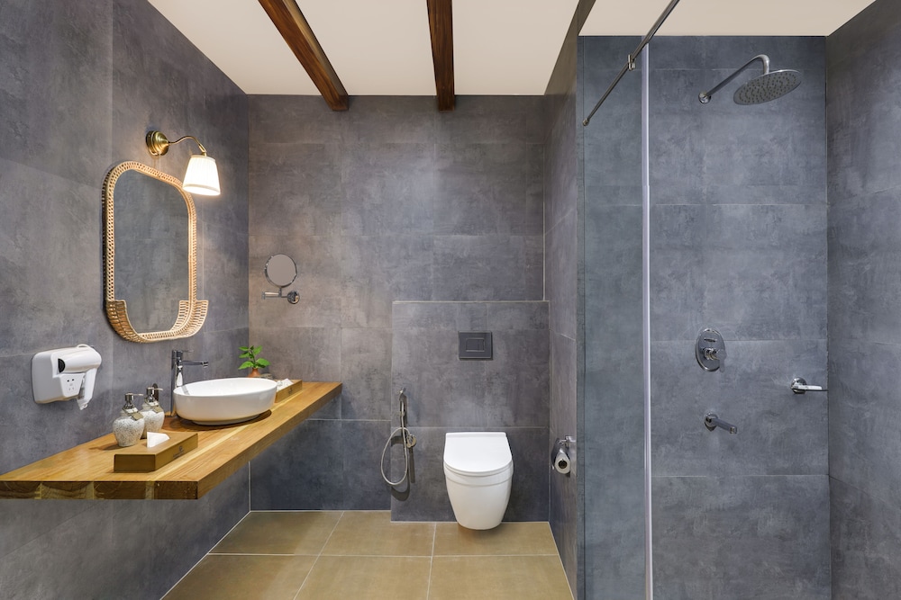 lemon tree wildlife resort kanha