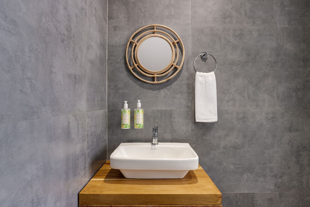 lemon tree wildlife resort kanha