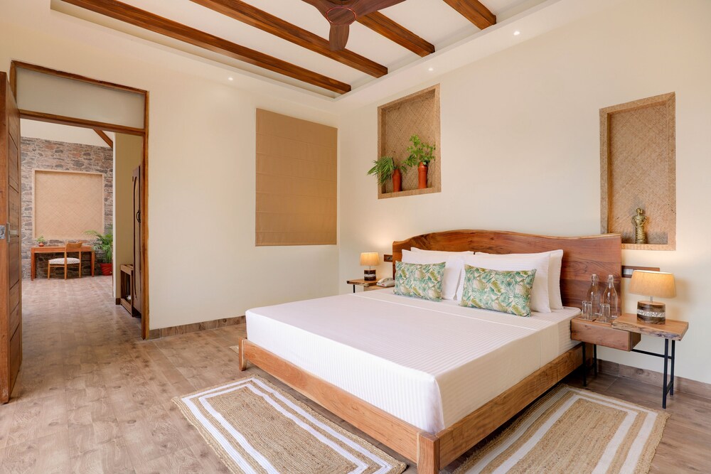 lemon tree wildlife resort kanha