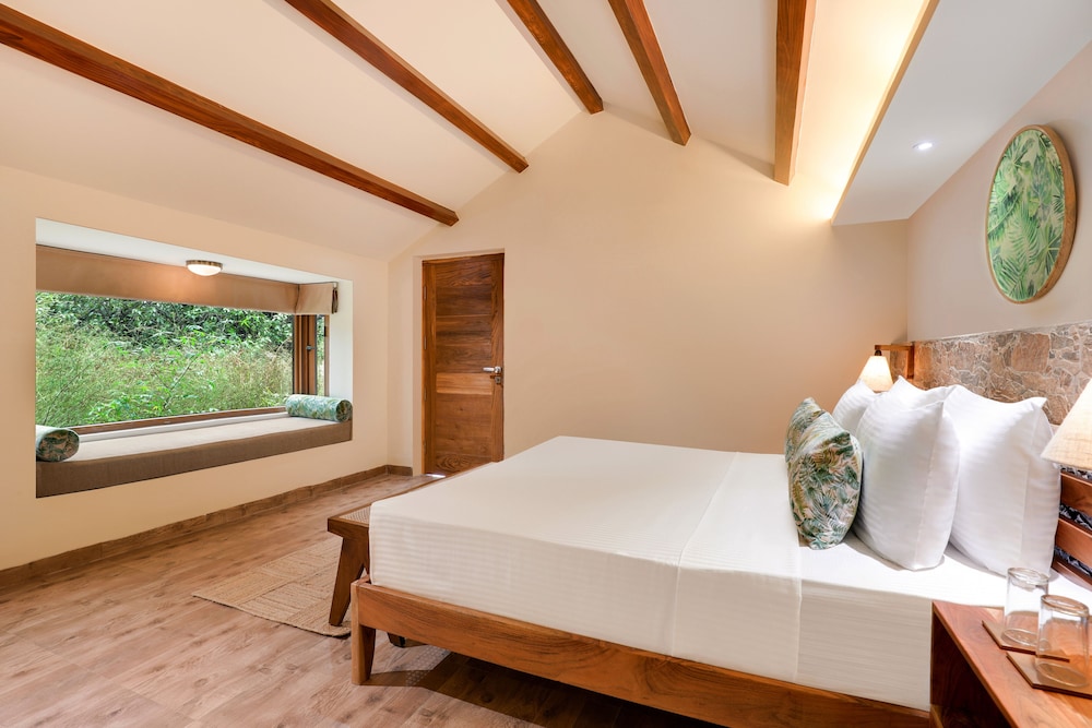 lemon tree wildlife resort kanha